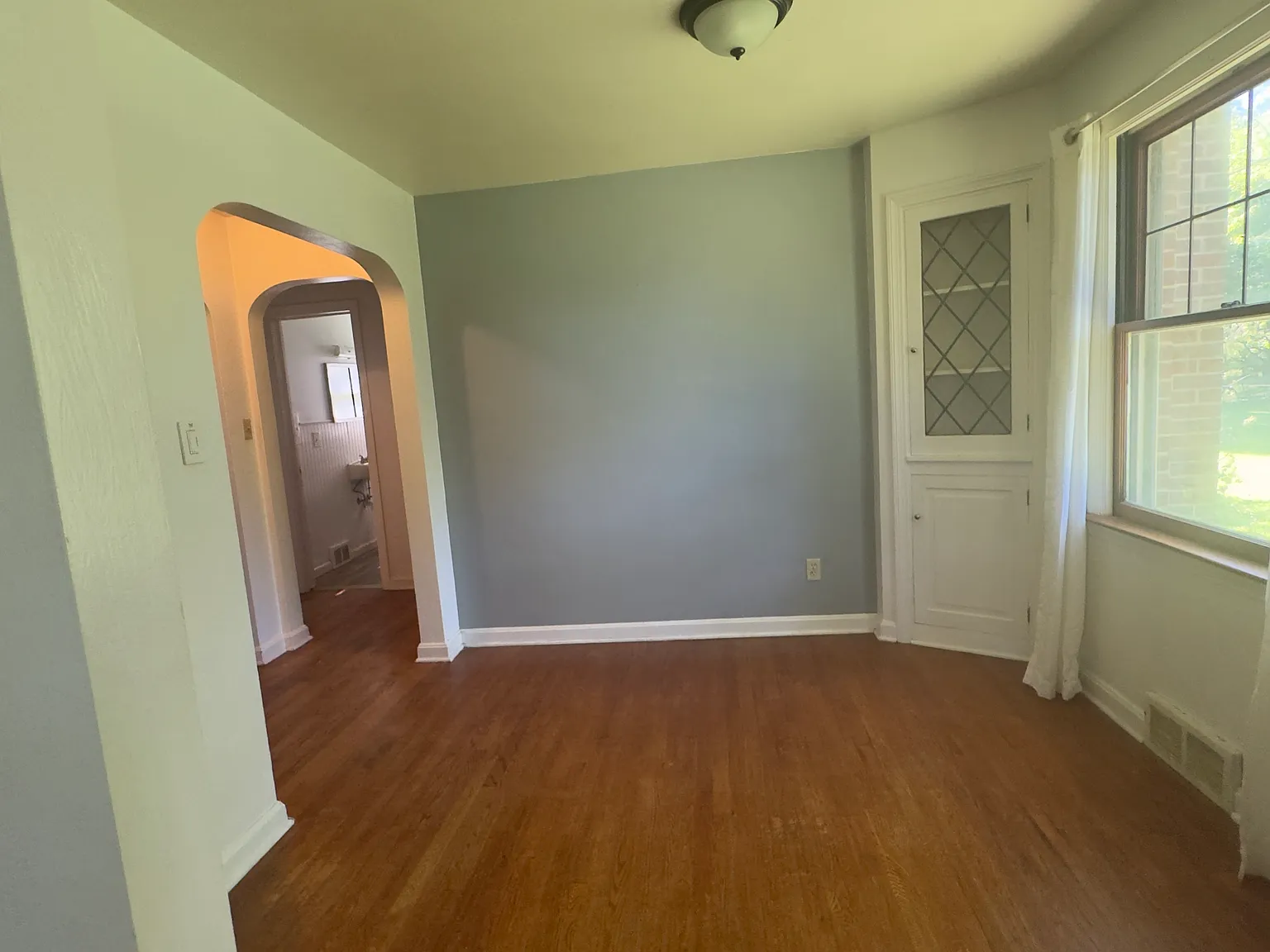2 bed, 997 sqft, $1,200 — Photo 3