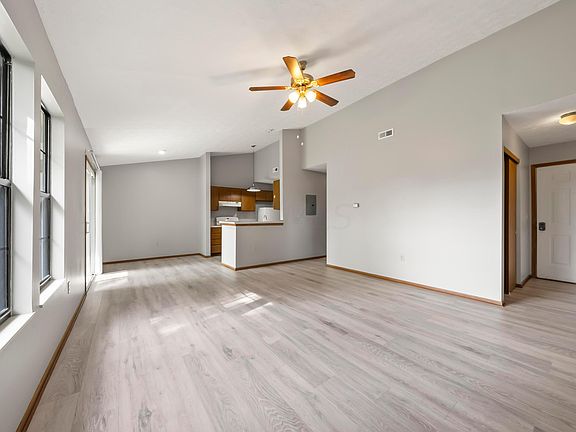 4th image of 1145 Coventry Way #C