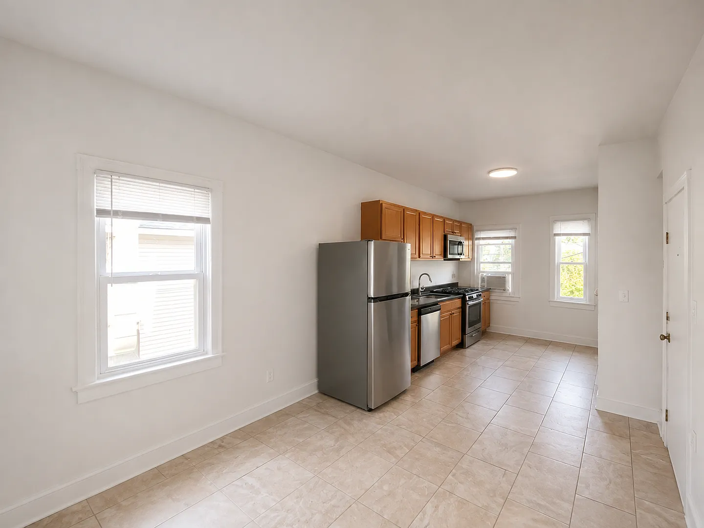 700 Emory St. — Photo 4