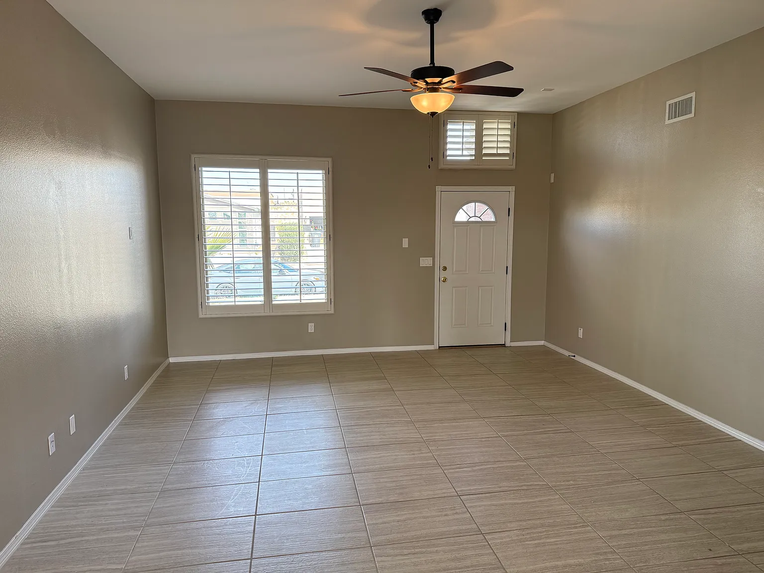 12864 Rock Cliff Ave — Photo 4