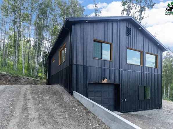 1529 Tall Birch Ln, Fairbanks, AK 99712