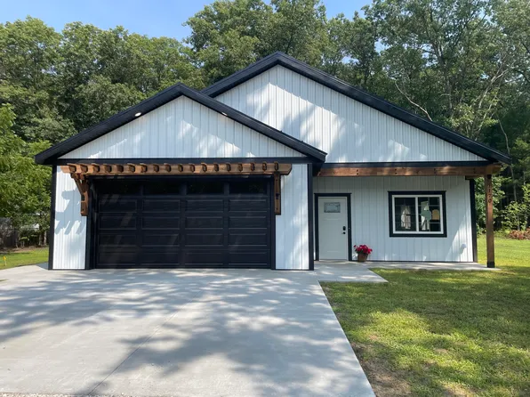 1170 S Forest Rd, Muskegon, MI 49442
