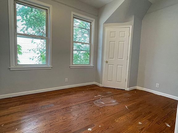 4th image of 101 Randolph Ave #1A
