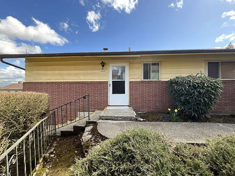 4660 NE Lombard St — Photo 4