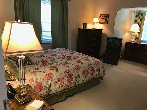 5th image of 1226 Jerry Ln