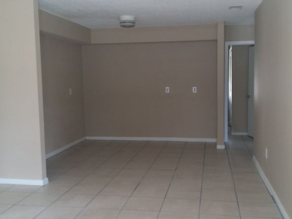 5th image of 8302 N Mulberry St APT A