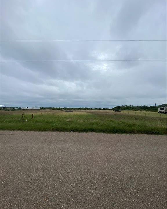 2nd image of 209 Midway Rd