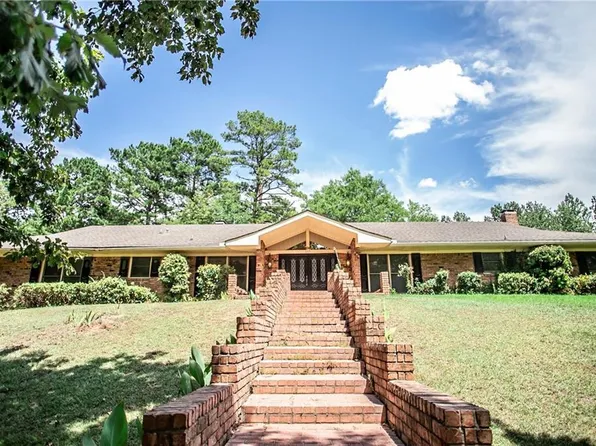 251 Chinquapin Dr, Natchitoches, LA 71457