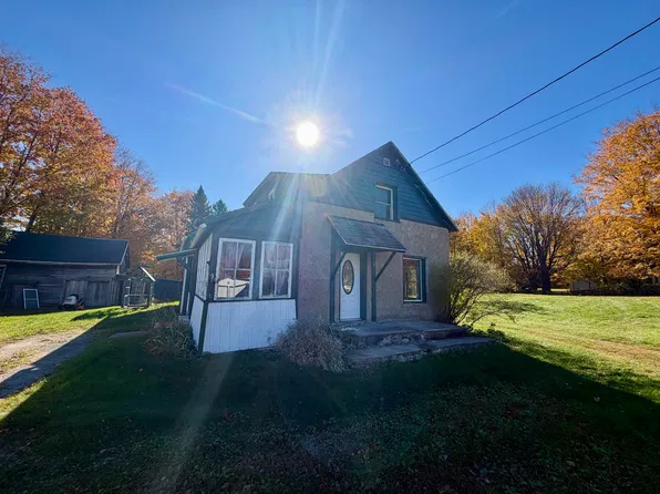 11 Pepper Hill Rd, Mooers Forks, NY 12959