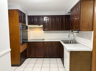 51 Greenleaf Ln, Cheektowaga, NY 14225