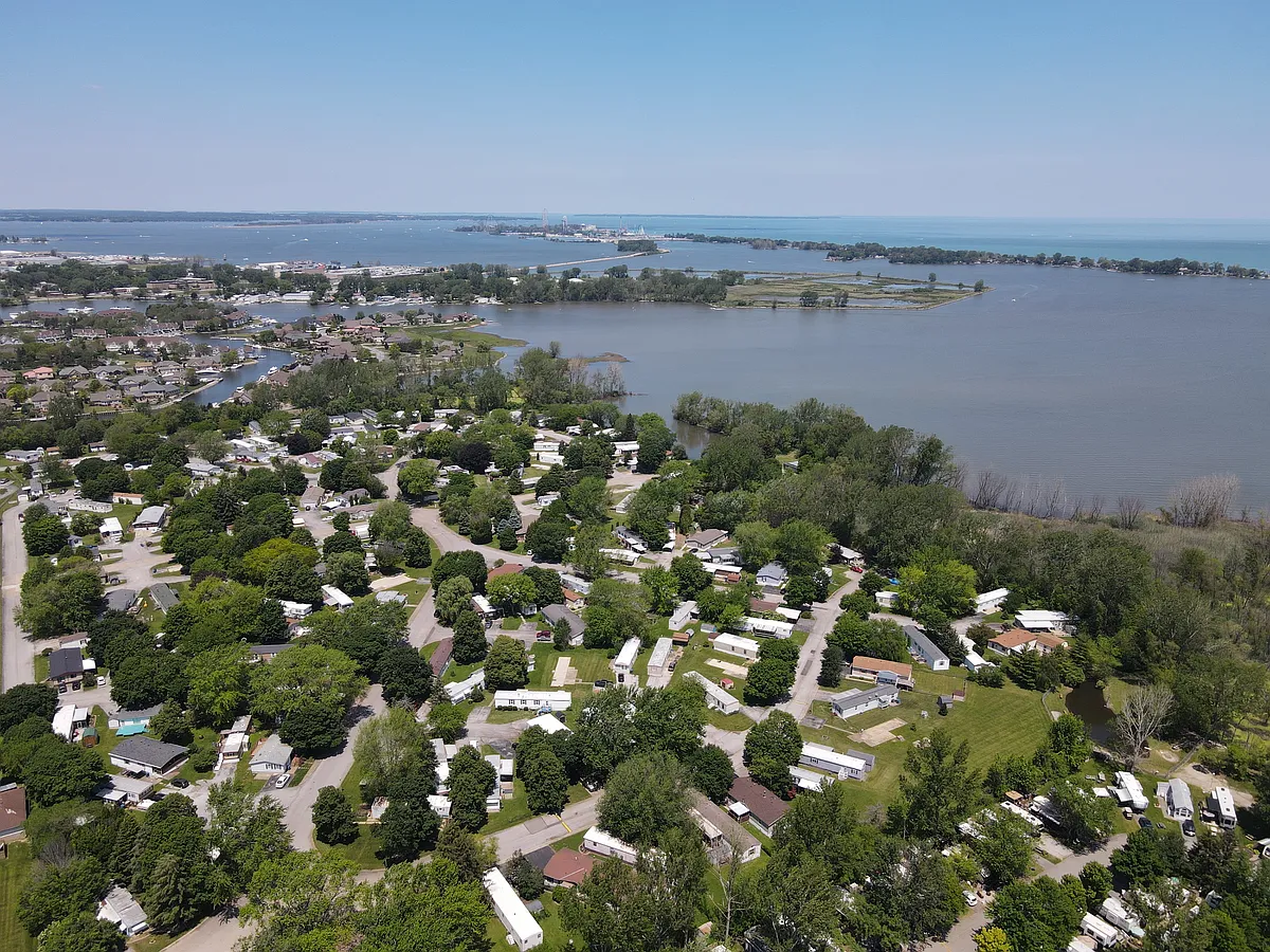 Building Photo - Bayshore Estates