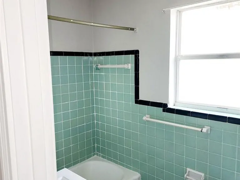 24 Adkinson Dr — Photo 9
