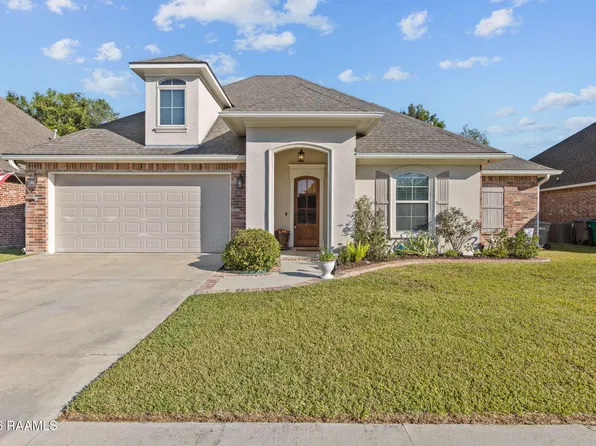 322 Arrowwood Rd, Youngsville, LA 70592