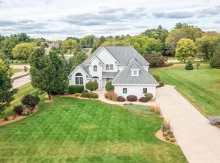 N67W34320 Jorgenson Ct, Oconomowoc, WI 53066