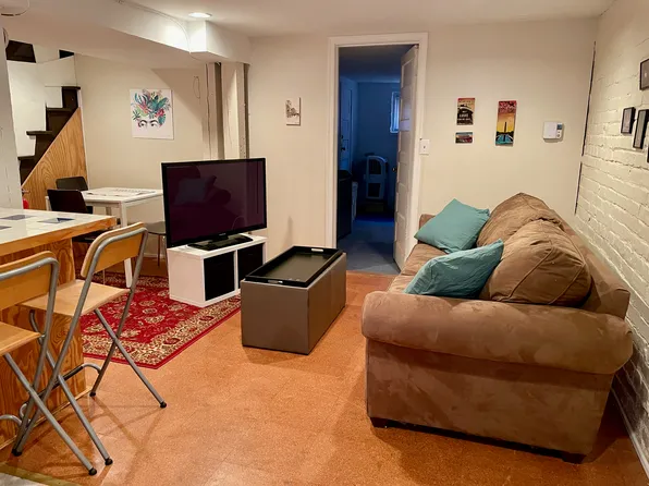 713 14th St SE #Basement, Washington, DC 20003