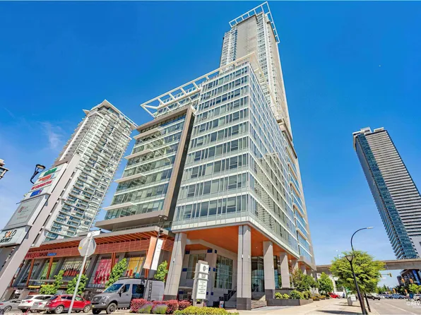 4485 Skyline Dr #3802, Burnaby, BC V5C 0J2