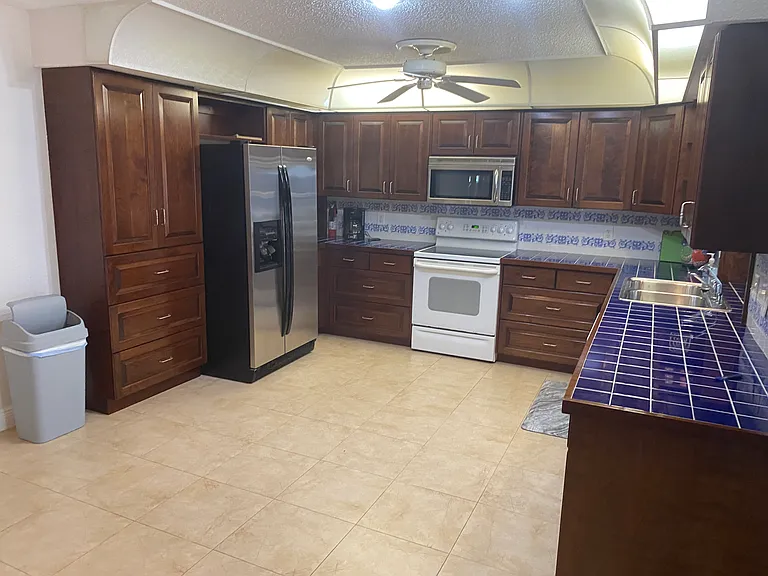 1500 Crest Dr — Photo 4