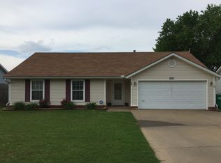 808 Michael St, Centerton, AR 72719