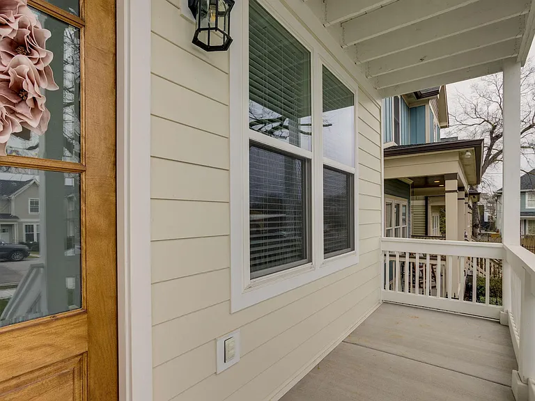 6108 California Ave — Photo 4