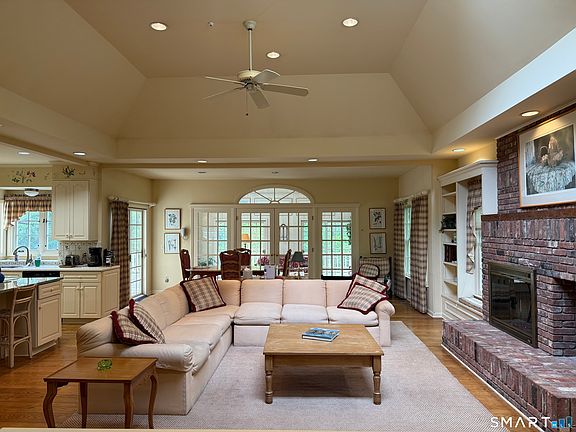 4th image of 58 High Ridge Avenue