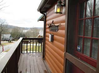 131 Mountain View Ave, Hollister, MO 65672