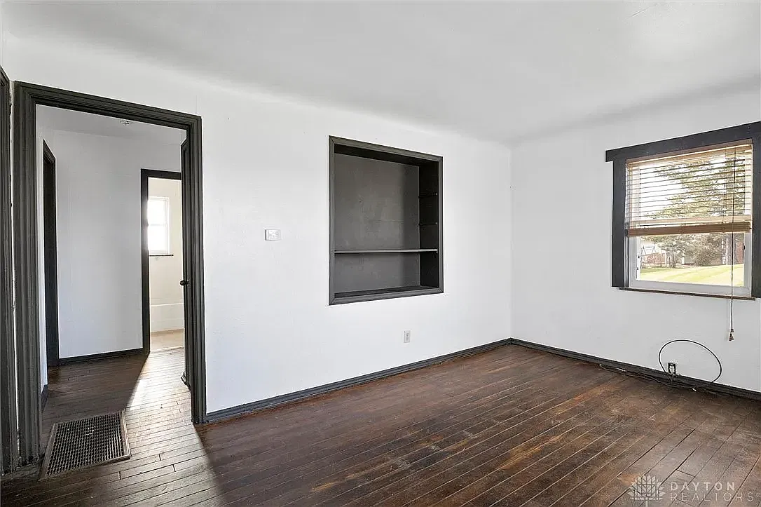 2 bed, 750 sqft, $950 — Photo 3