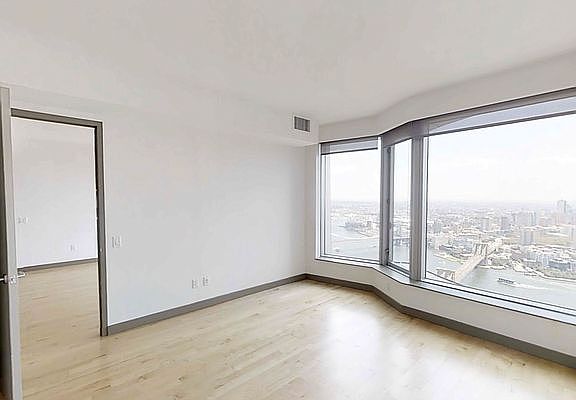 5th image of 8 Spruce St #54C