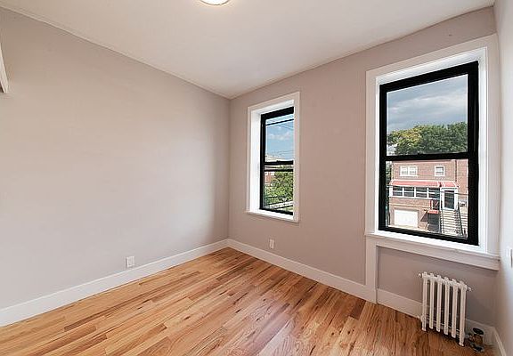 4th image of 4119 Barnes Ave APT 2F