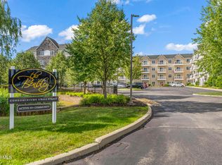 8 Wall St APT 215, Clifton Park, NY 12065