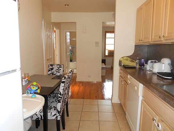 2nd image of 2119 77th St #D1
