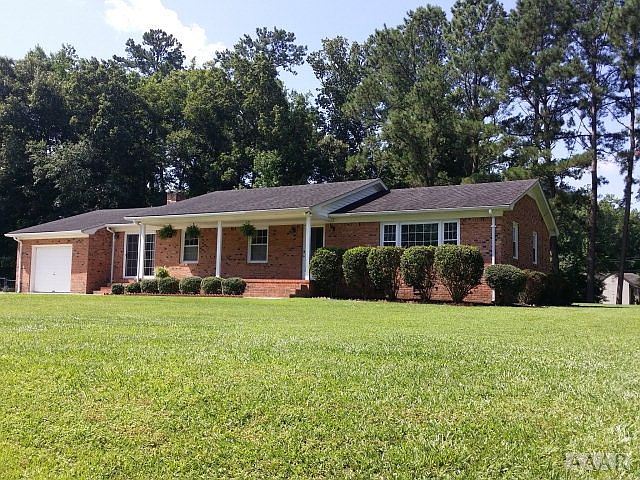 1st image of 2102 Forest Cir