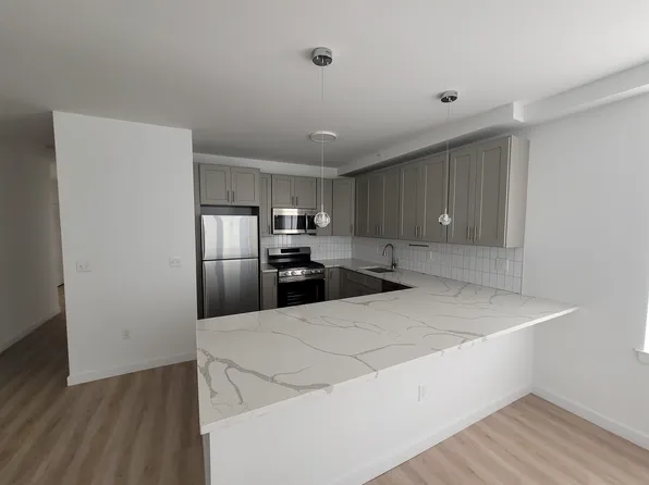 306 Bergen Avenue image 10 of 15