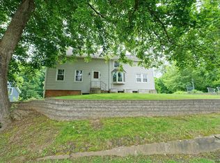 1110 Niskayuna Rd, Niskayuna, NY 12309
