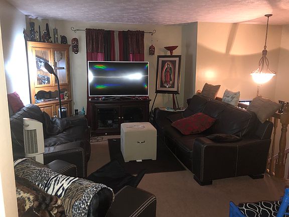 4th image of 215 Hamrock Dr
