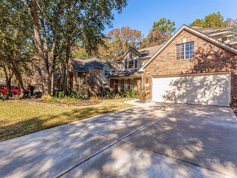182 N Wimberly Way — Photo 1