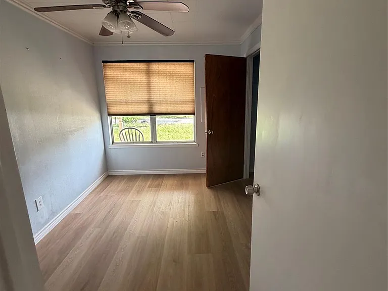 10415 Norton Dr — Photo 6