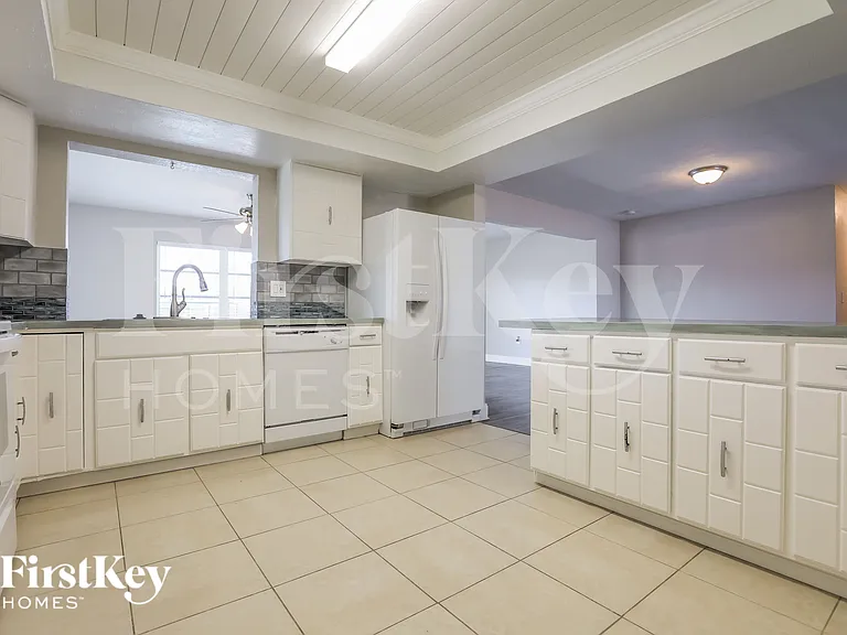 63 Rotonda Cir — Photo 9