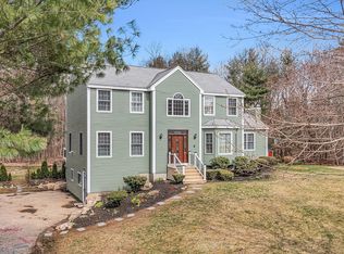 9 Lynnwood Dr, Rutland, MA 01543