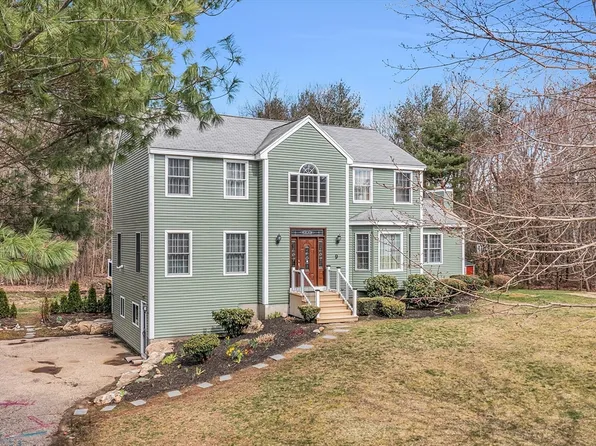 9 Lynnwood Dr, Rutland, MA 01543
