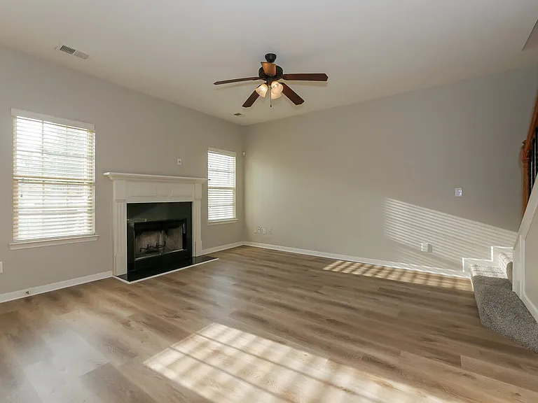 215 Madison Grace Ave — Photo 7