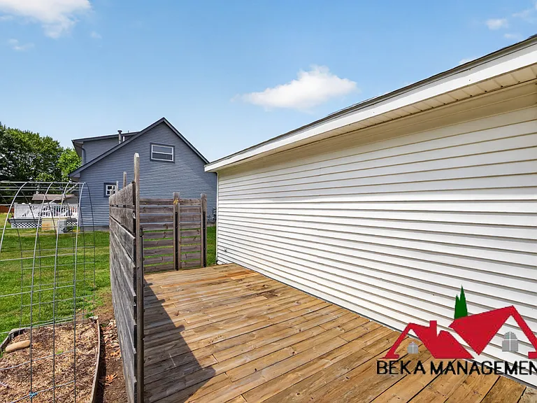 3574 Merritt Lake Dr — Photo 6