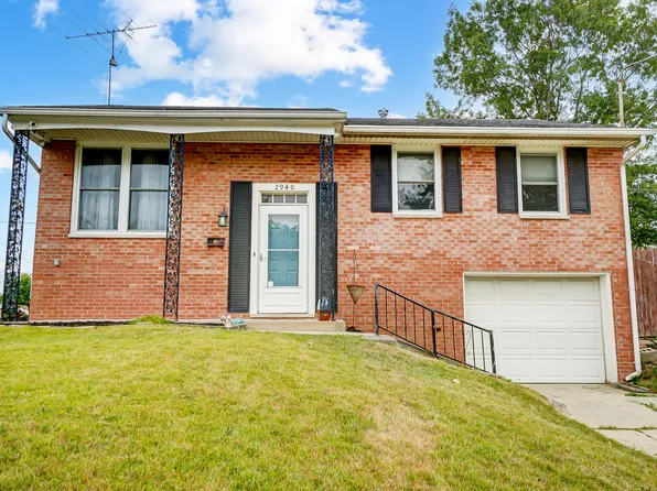 2940 Cavins Dr, Springfield, OH 45503