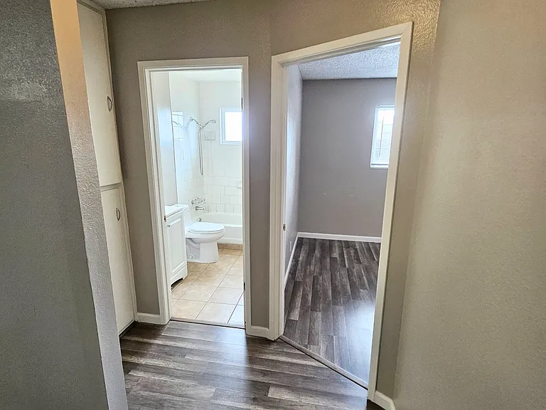 253 N Walnut Ave — Photo 12