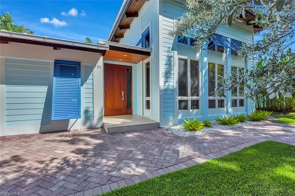 3 bed, 3.5 bath, 3022 sqft, $30,000 — Photo 3