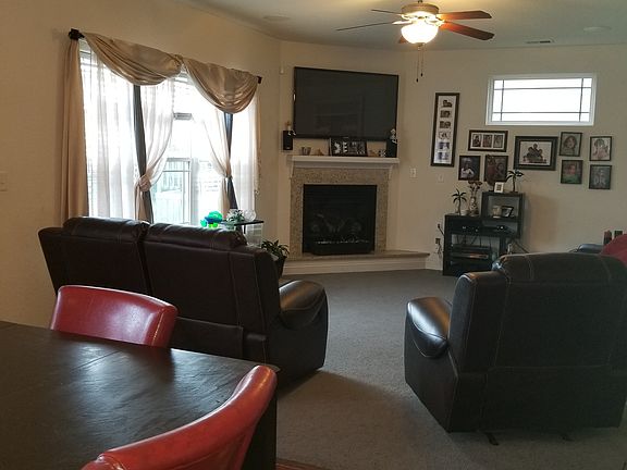 2nd image of 1477 Drumheller Dr