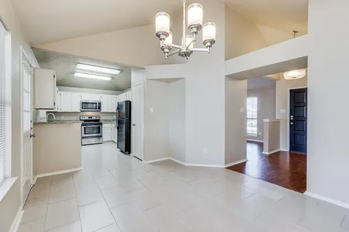 507 Flameleaf Dr Photo 1