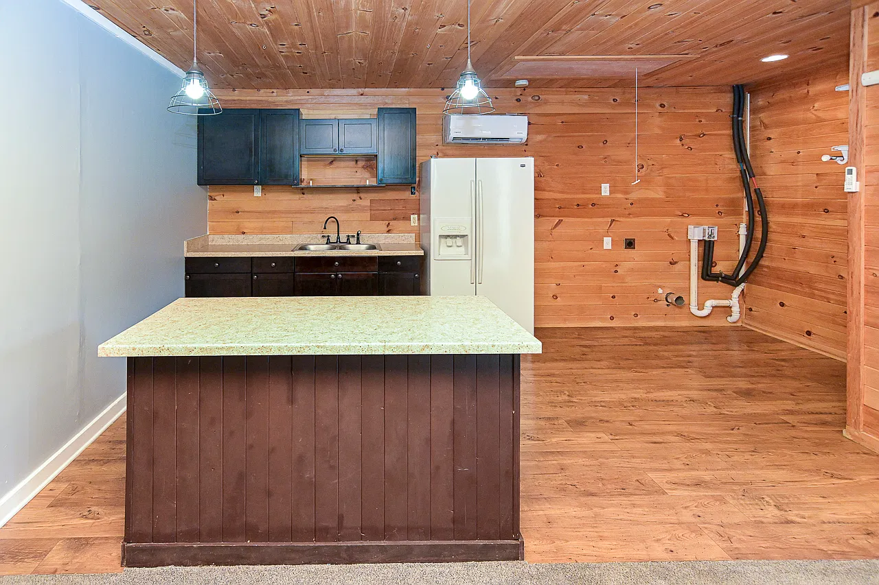 1 bed, 880 sqft, $1,500 — Photo 3