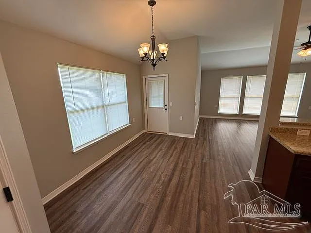 5776 Glen Brook Ct — Photo 4