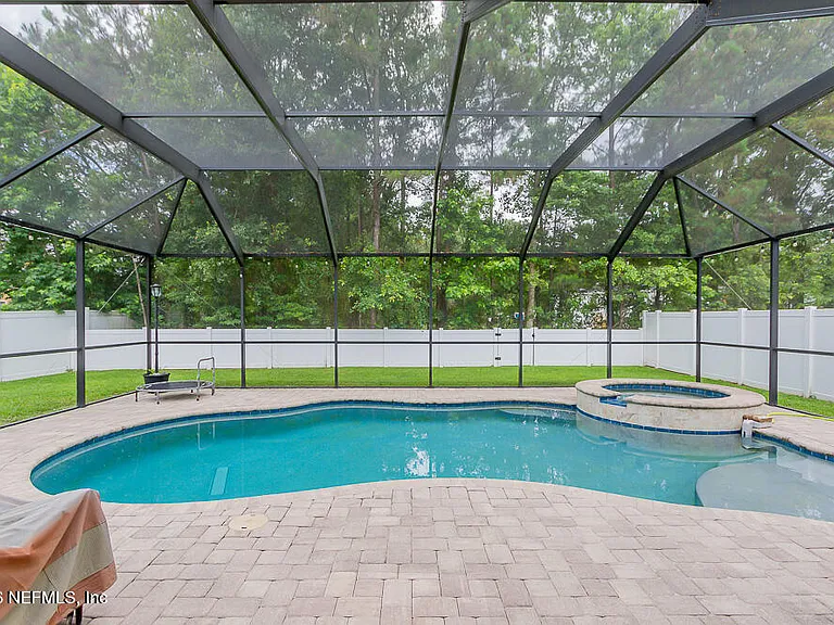 16284 Hunters Hollow Trl — Photo 2