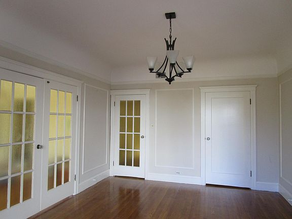 3rd image of 932 Cabrillo St APT 4